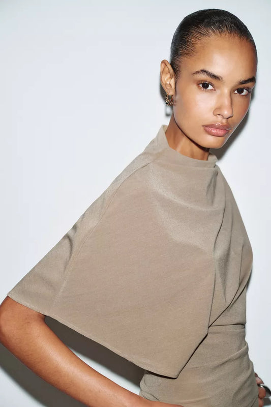 HIGH NECK TOP