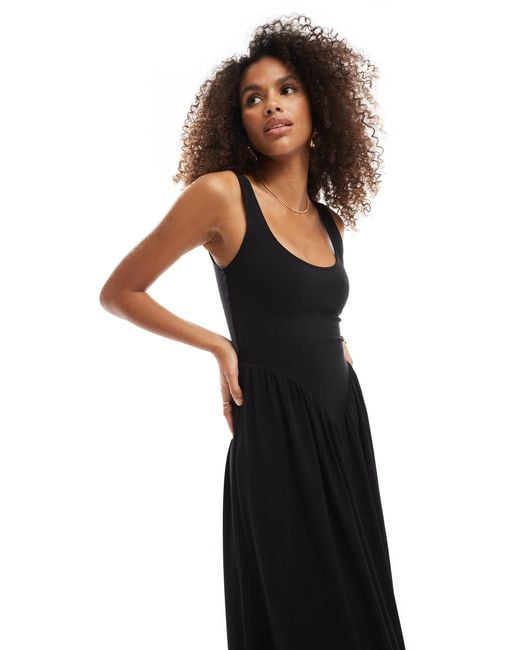 CONTRAST STRAP MAXI DRESS