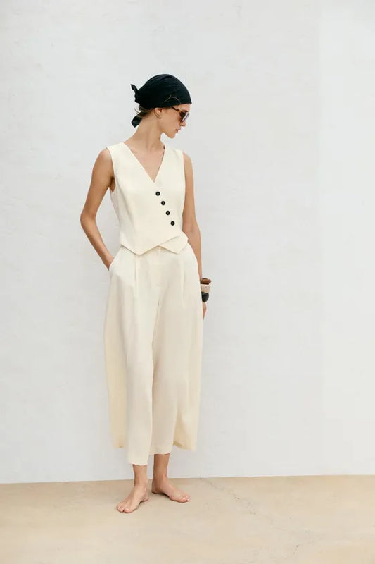 LINEN JUMPSUIT – MINIMAL ELEGANT FIT