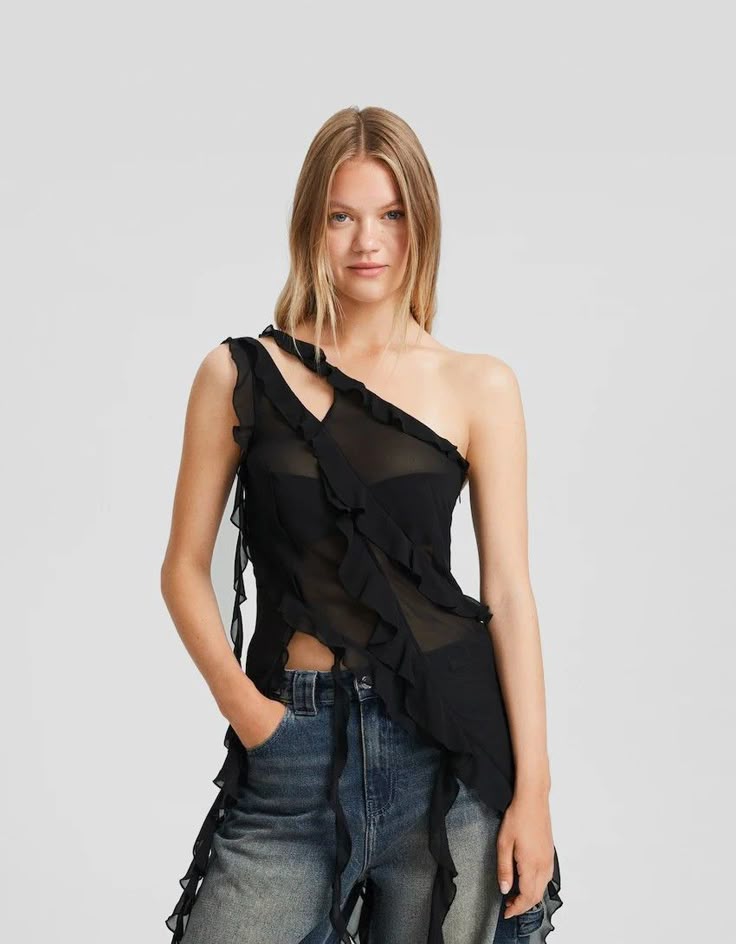 Asymmetric ruffled mesh top