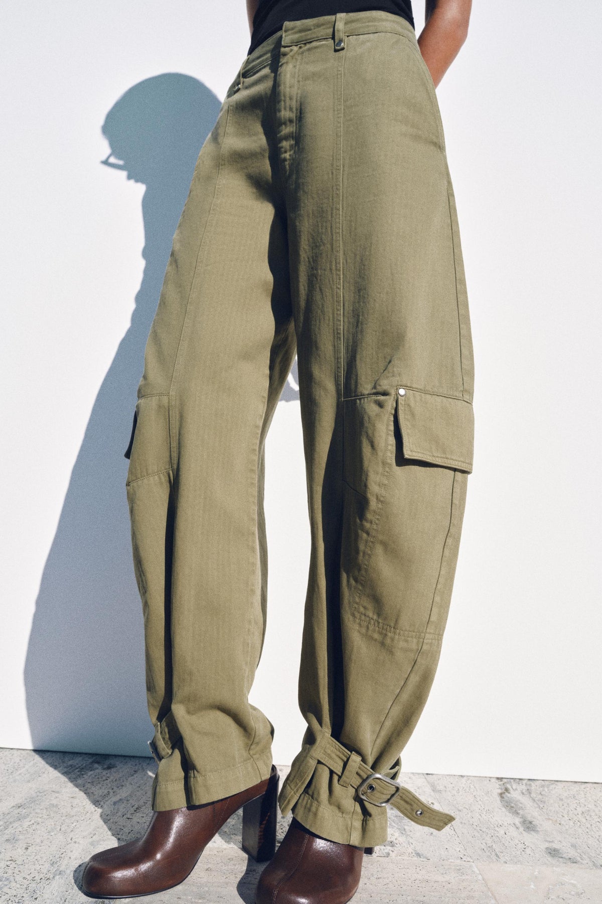 ZARA light khaki barrel cargo trousers – front view