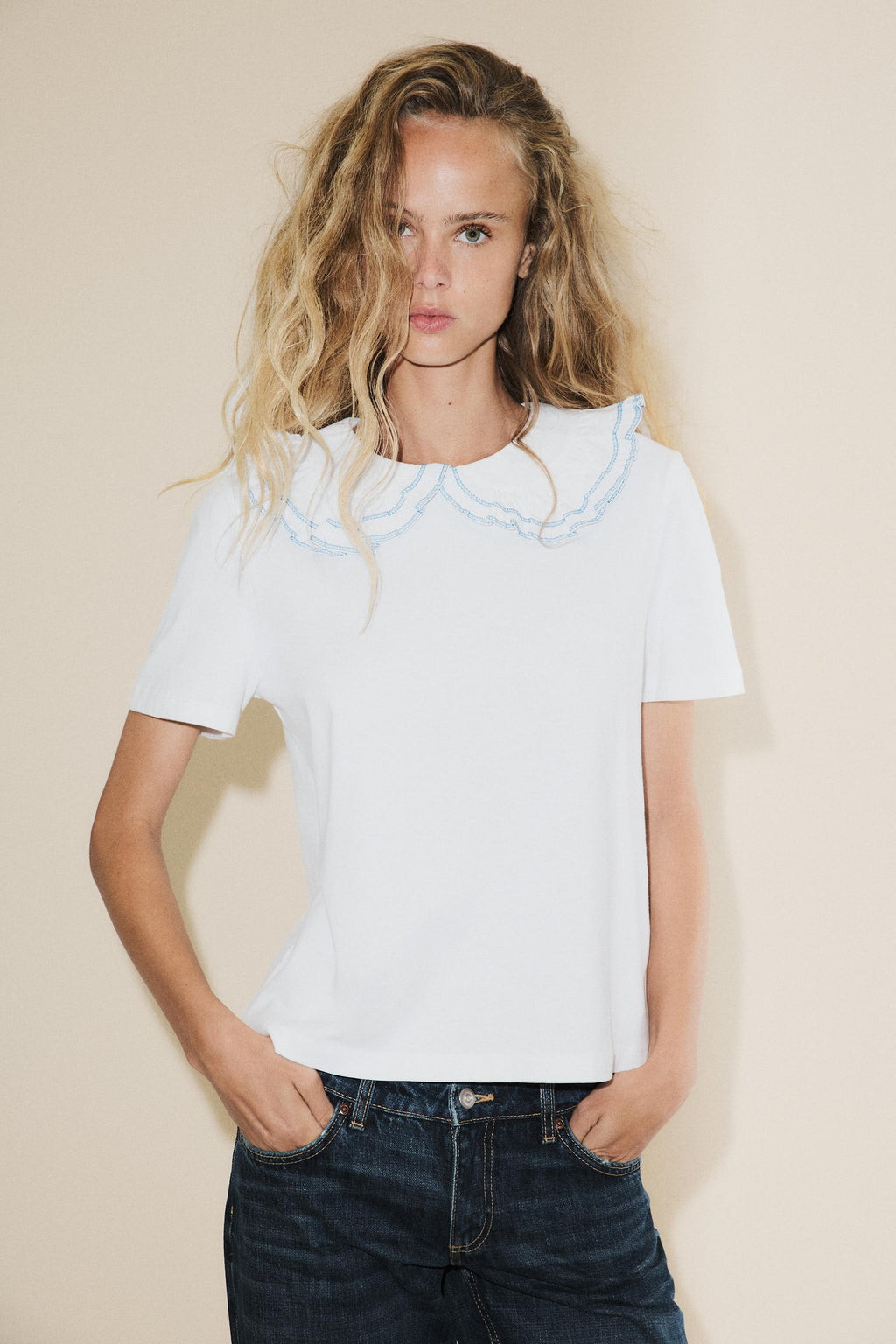 PETER PAN COLLAR T-SHIRT