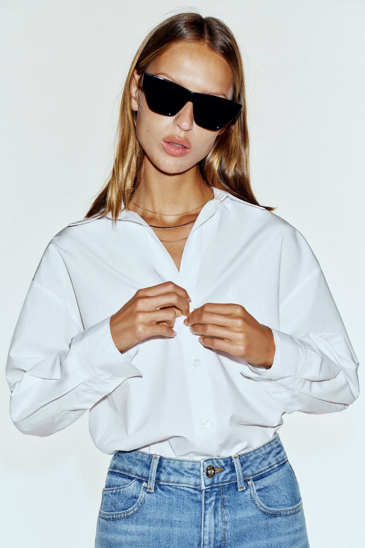 ZARA white basic poplin shirt – front view