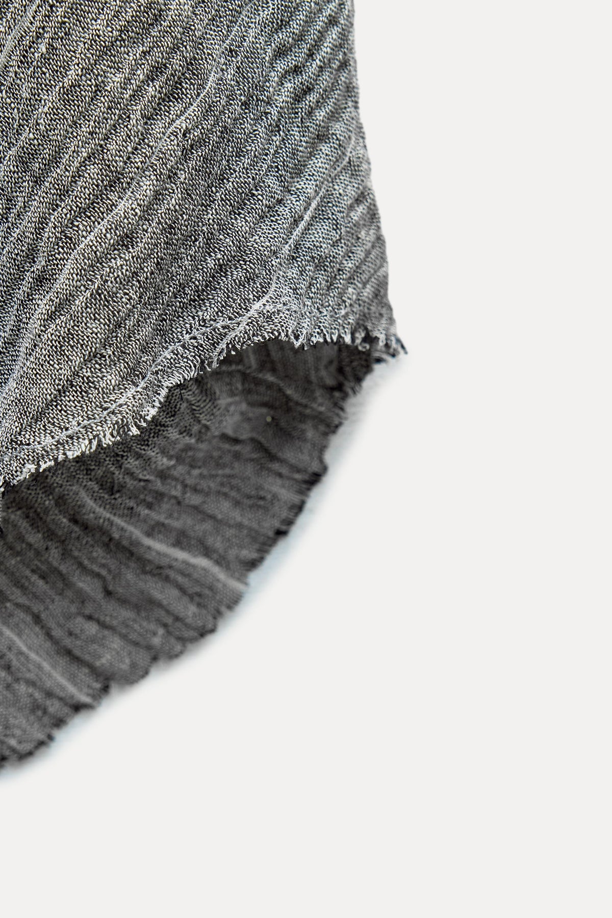 [E5] ASYMMETRICAL TEXTURED KNIT TOP