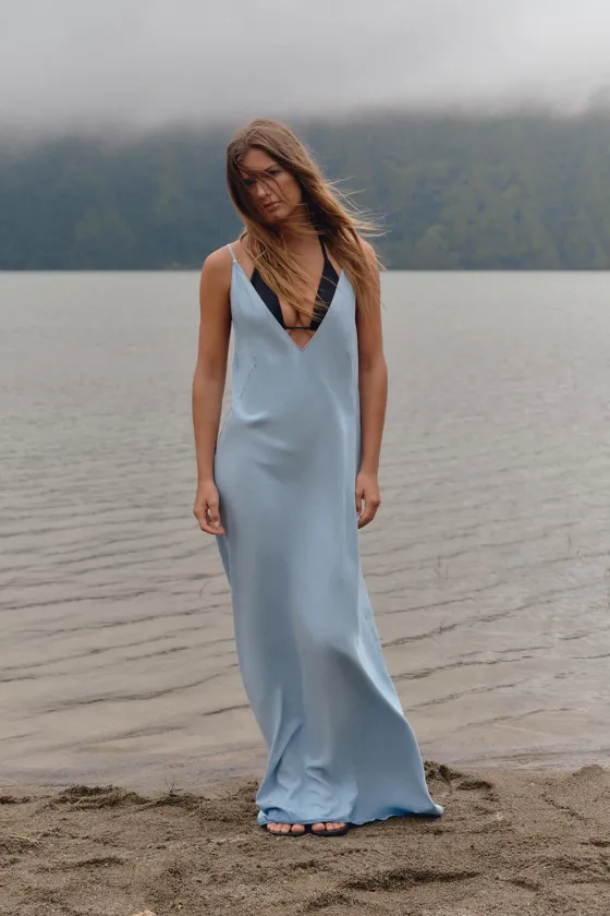 FLOWING DENIM DRESS