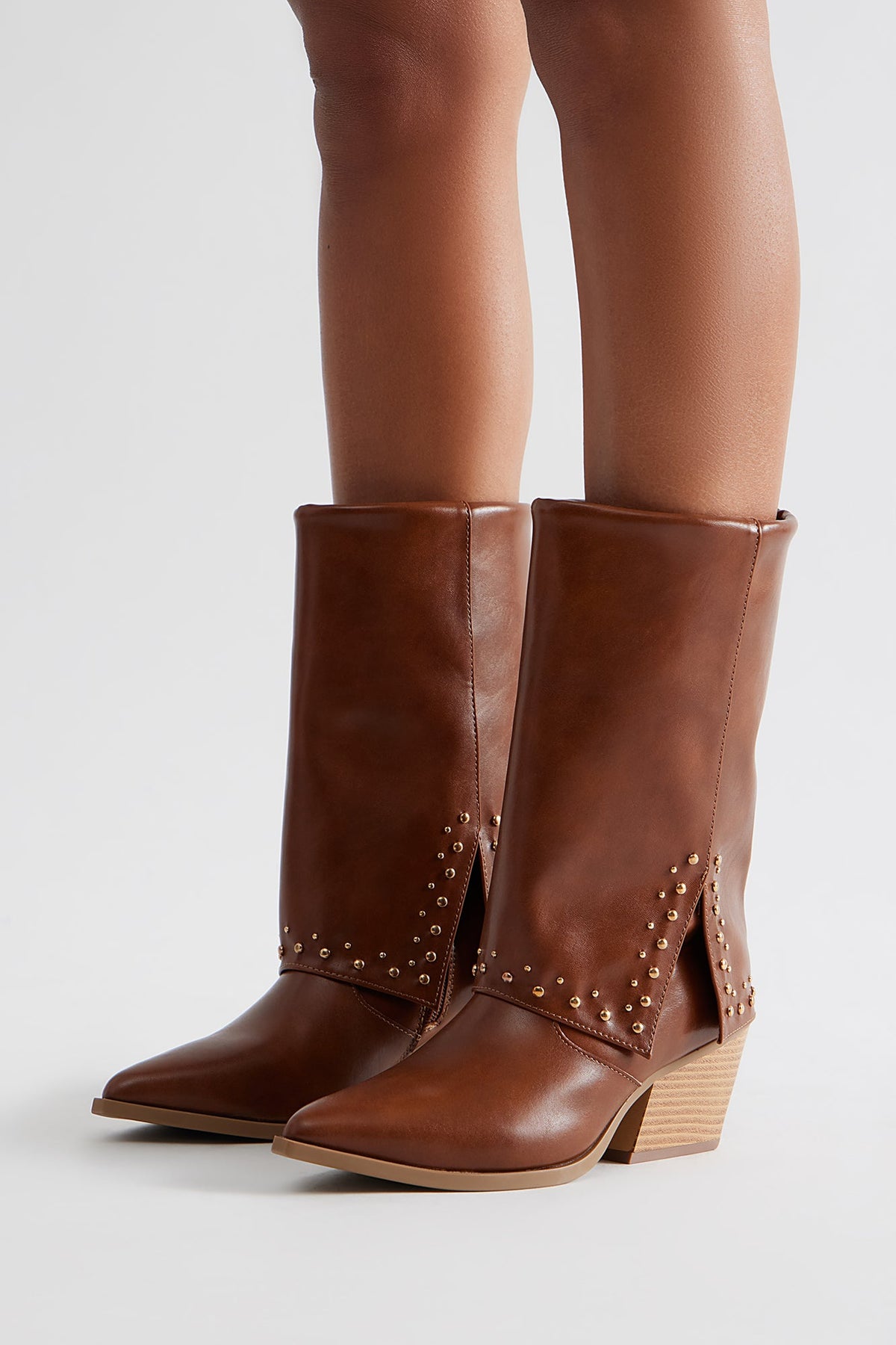 Thatcher Studded Overlay Booties - Cognac - vue 3