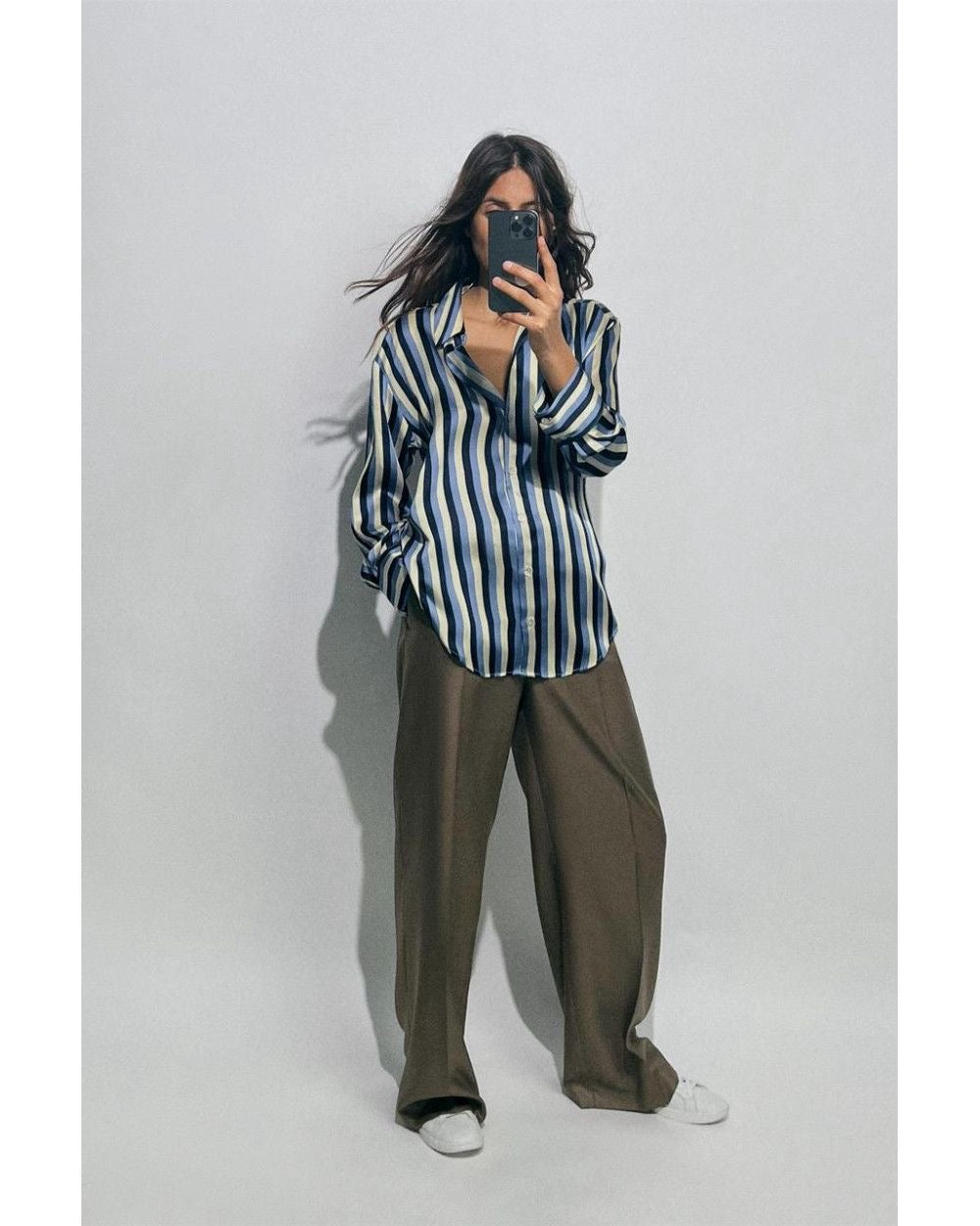 [B5] Striped satin shirt