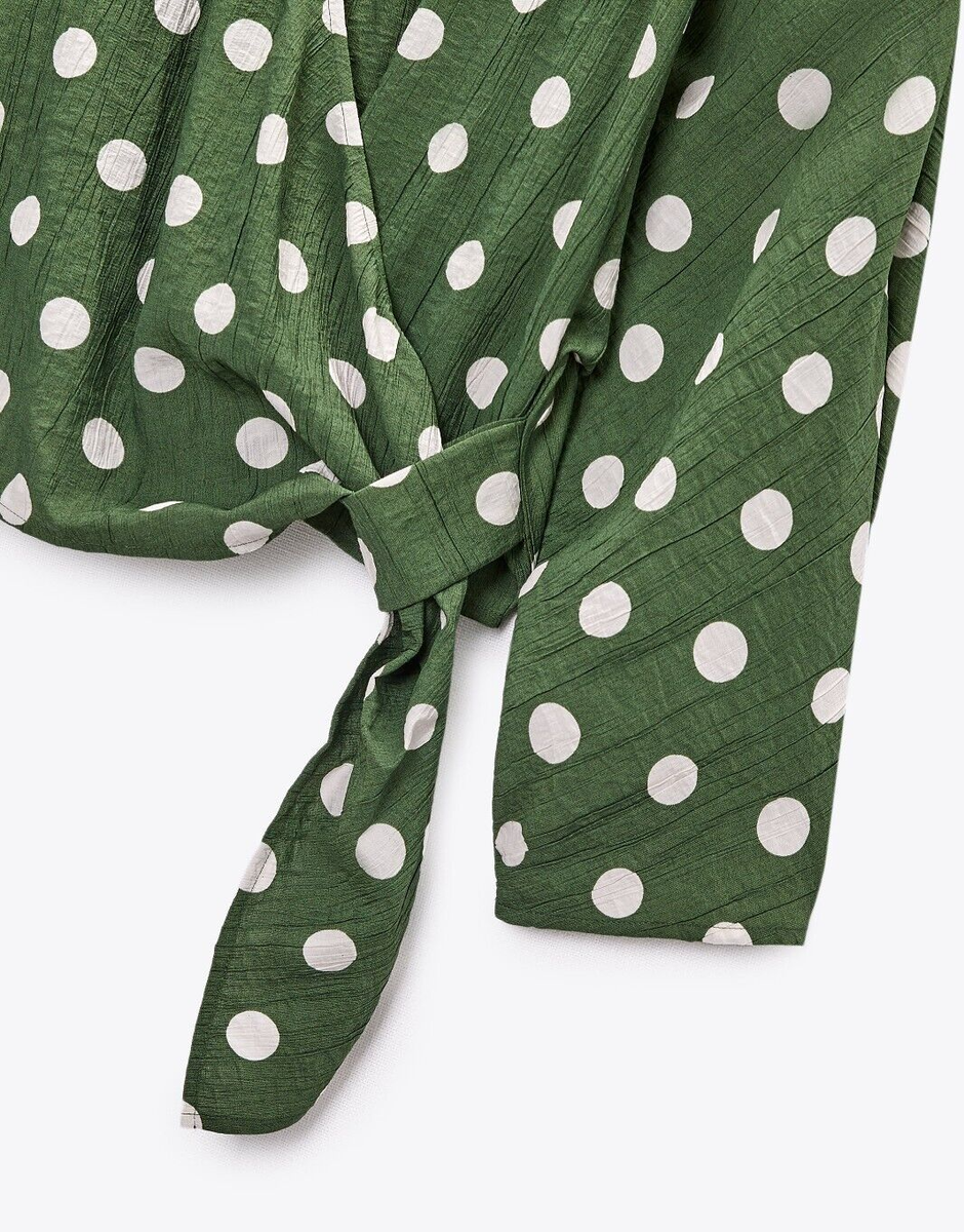 [A7] Blouse polka dot pattern with a wrap-style