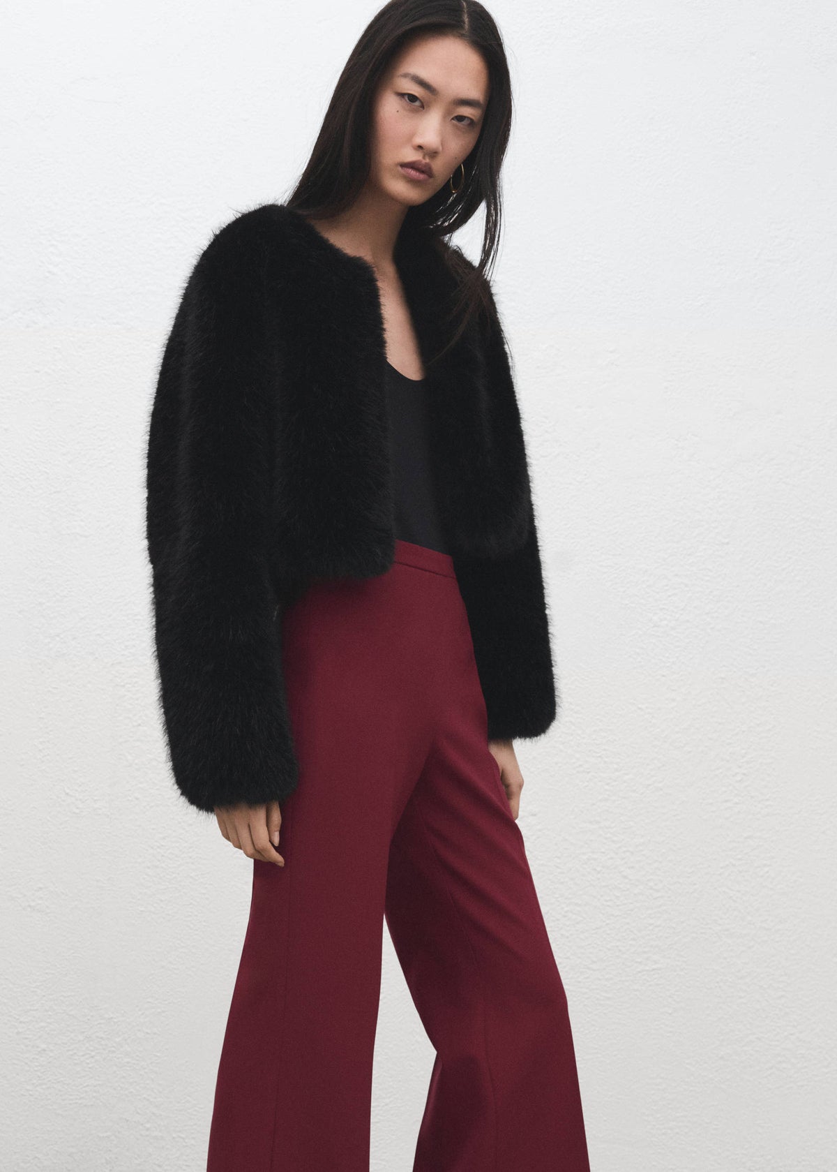 MANGO wide-leg suit trousers in wine – detail view
