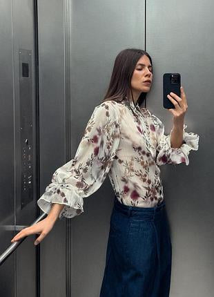 [A4] Floral Blouse