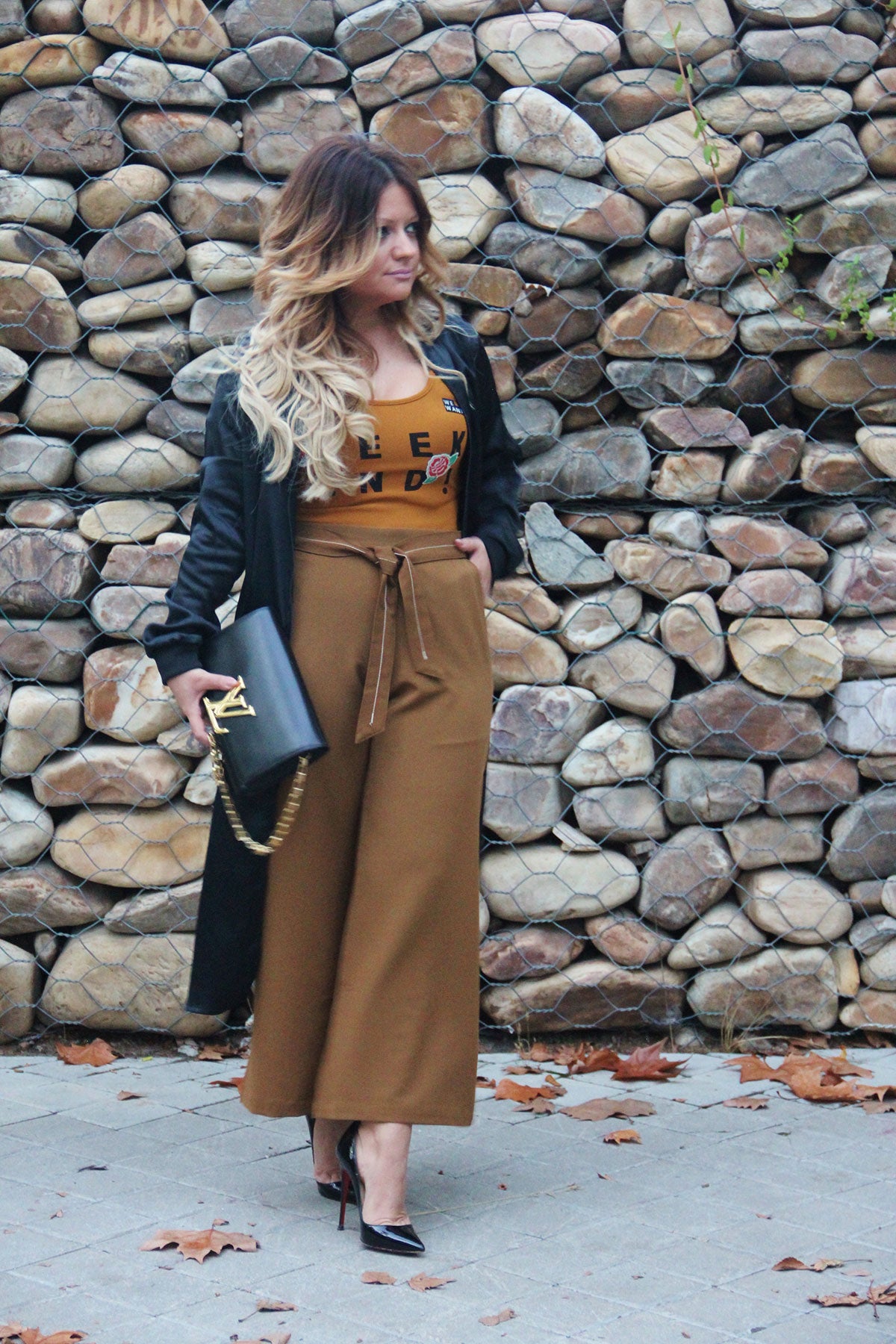 BOMBER OF FLOWERS