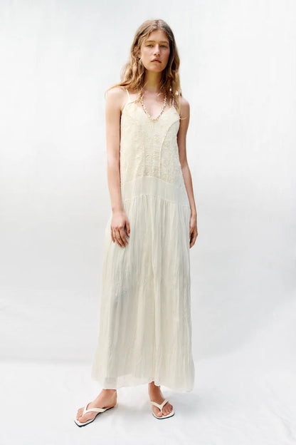 [D1] ROBE NUISETTE BRODÉE