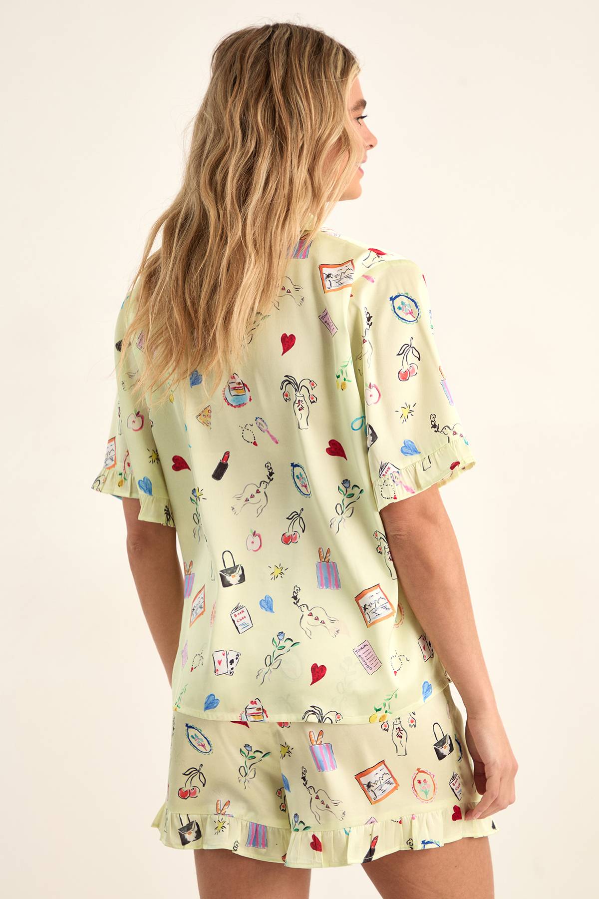 [E1] CONVERSATIONAL PRINT SATIN RUFFLE SHORTS PAJAMA SET