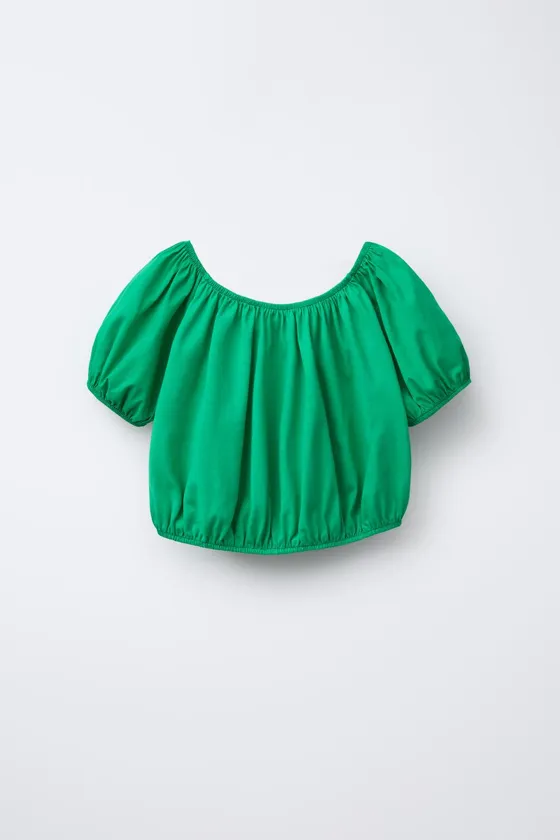COTTON TOP FEATURING SHORT BALLOON SLEEVES