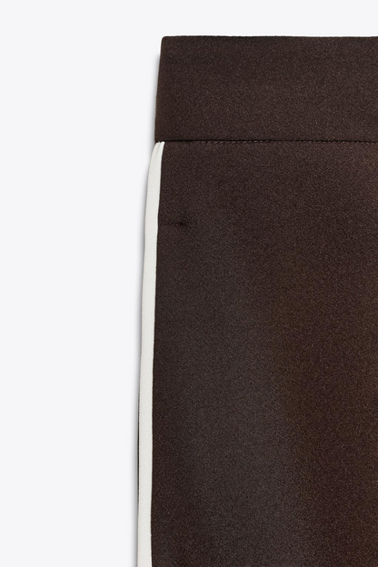 straight-leg trousers