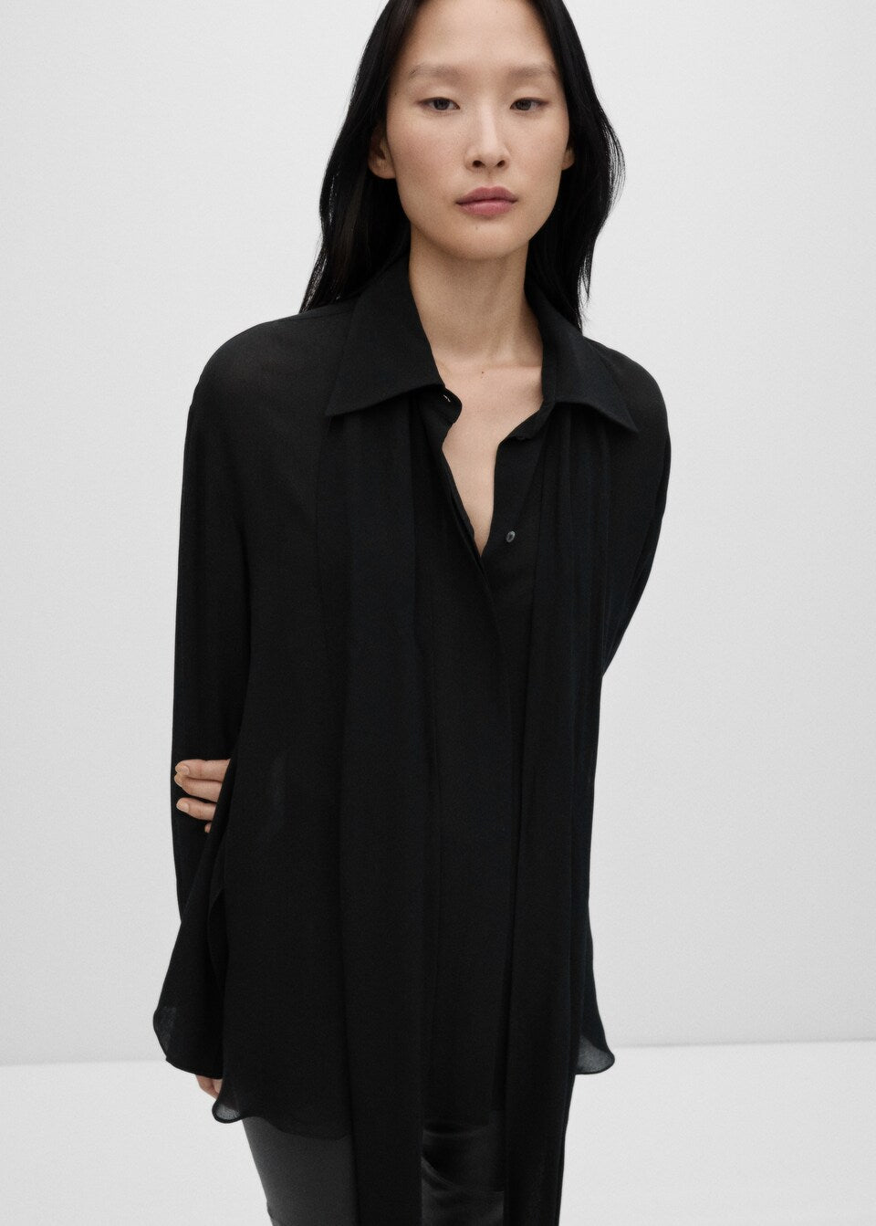 Chemise en Dentelle Semi-Transparente
