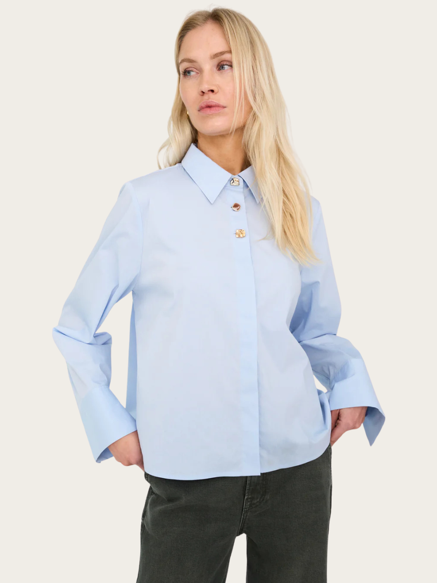 [A3] Cotton Poplin Shirt with Decorative Buttons