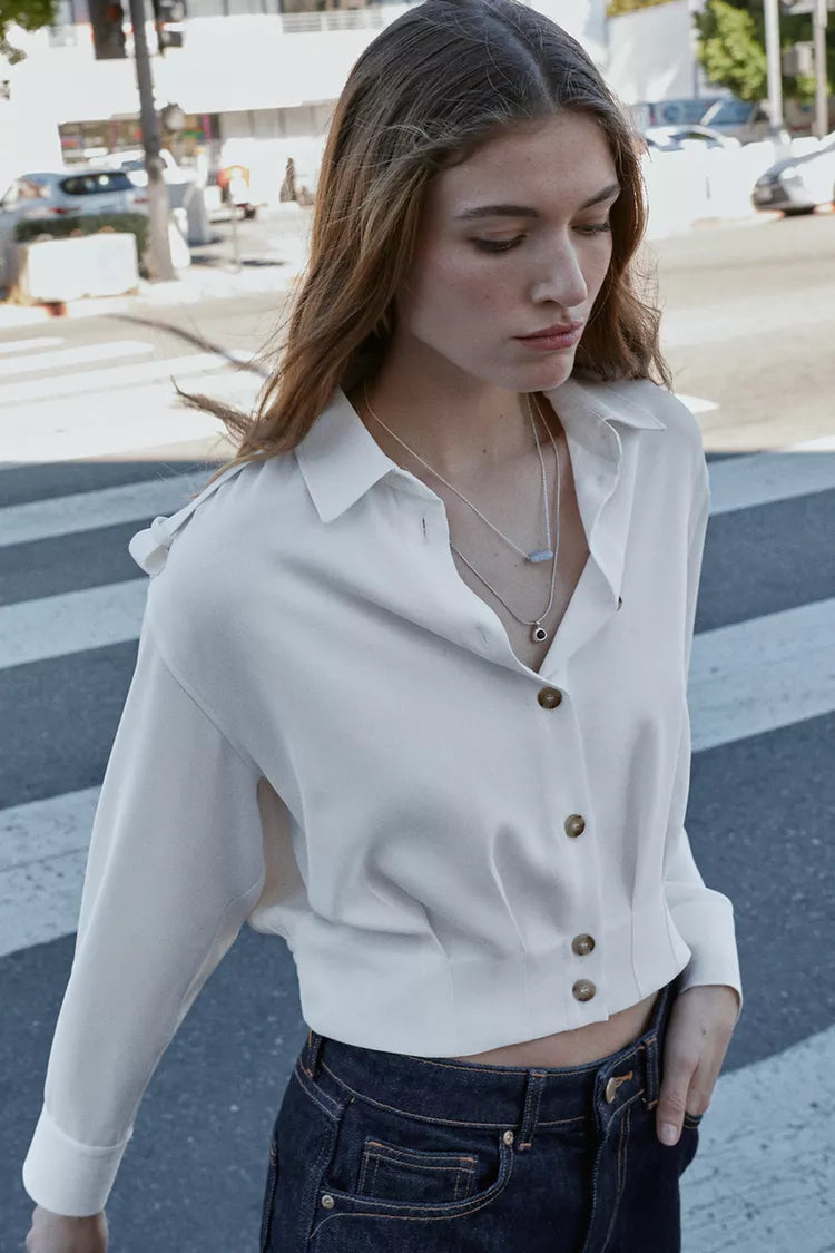 [B6] SHORT SHIRT WITH SHOULDER TABS