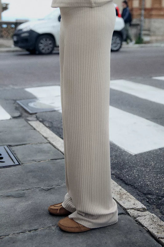 Wide-leg ribbed pants