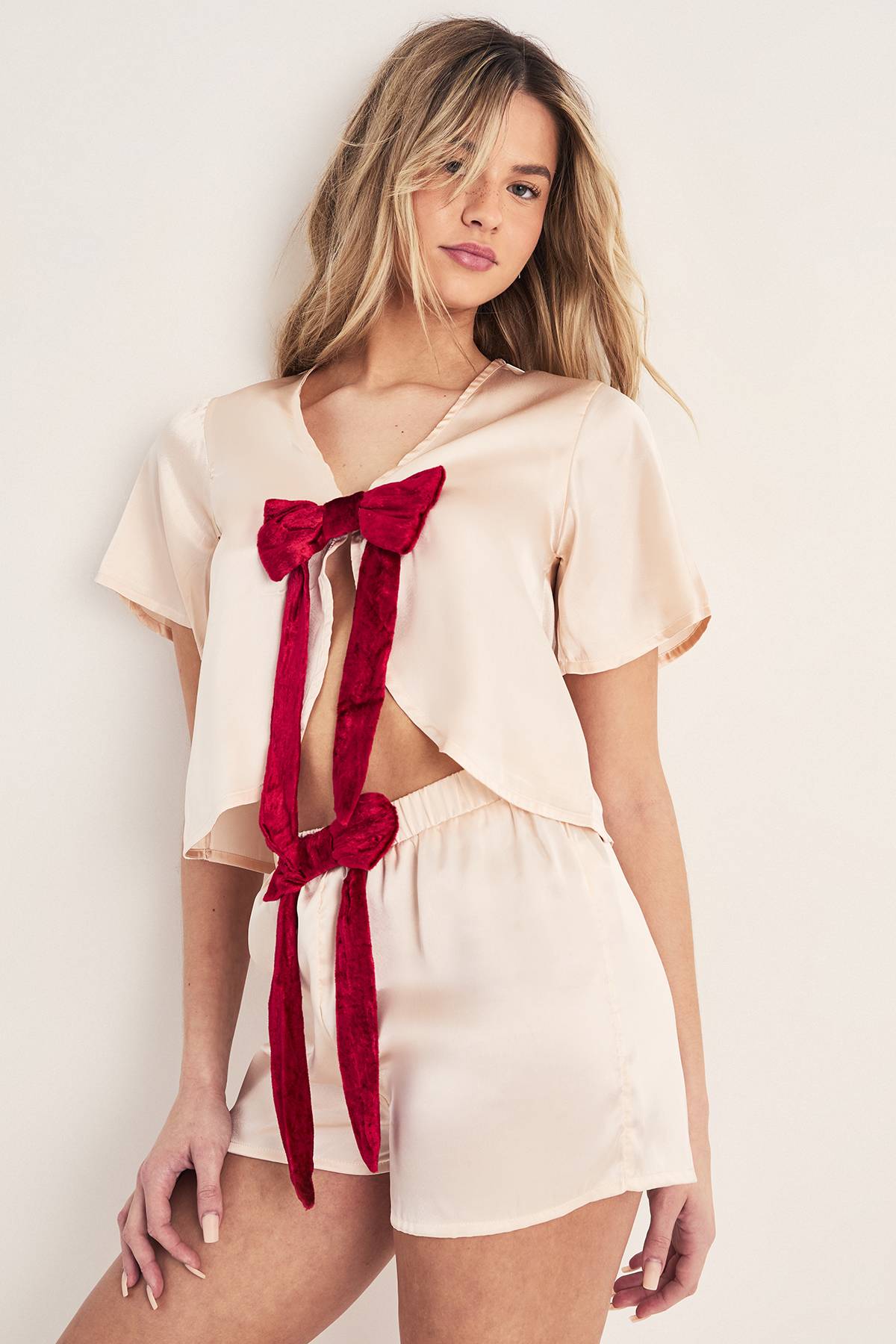 [E1] VELVET BOW DETAIL PAJAMA SHORTS SET