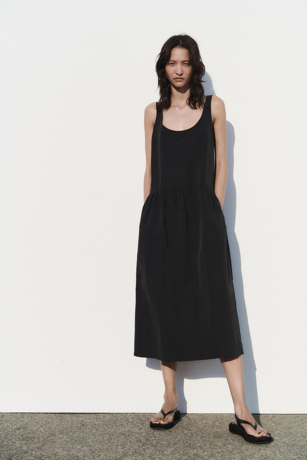 [B9] VOLUMINOUS DRESS