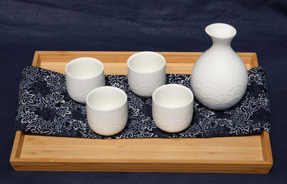 WHITE TEXTURED WAVE SET 4 CUP