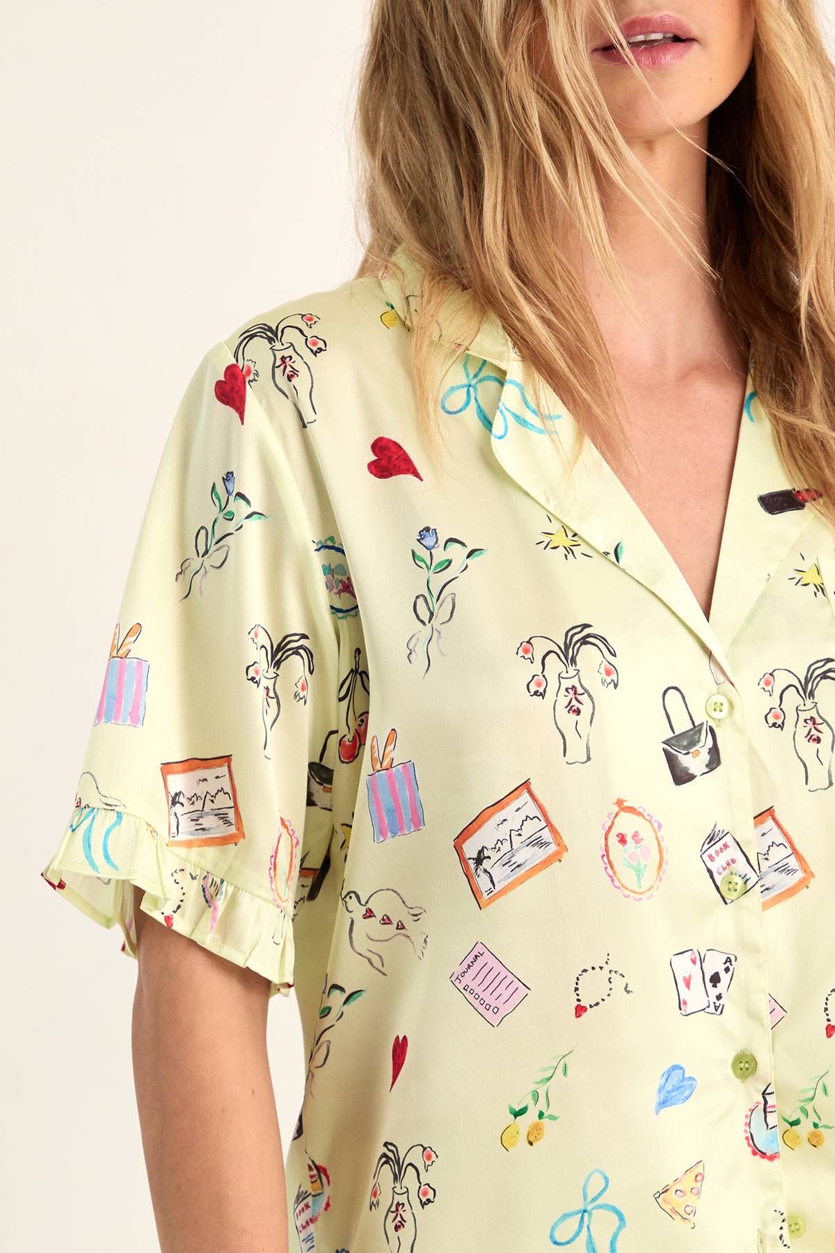 [E1] CONVERSATIONAL PRINT SATIN RUFFLE SHORTS PAJAMA SET