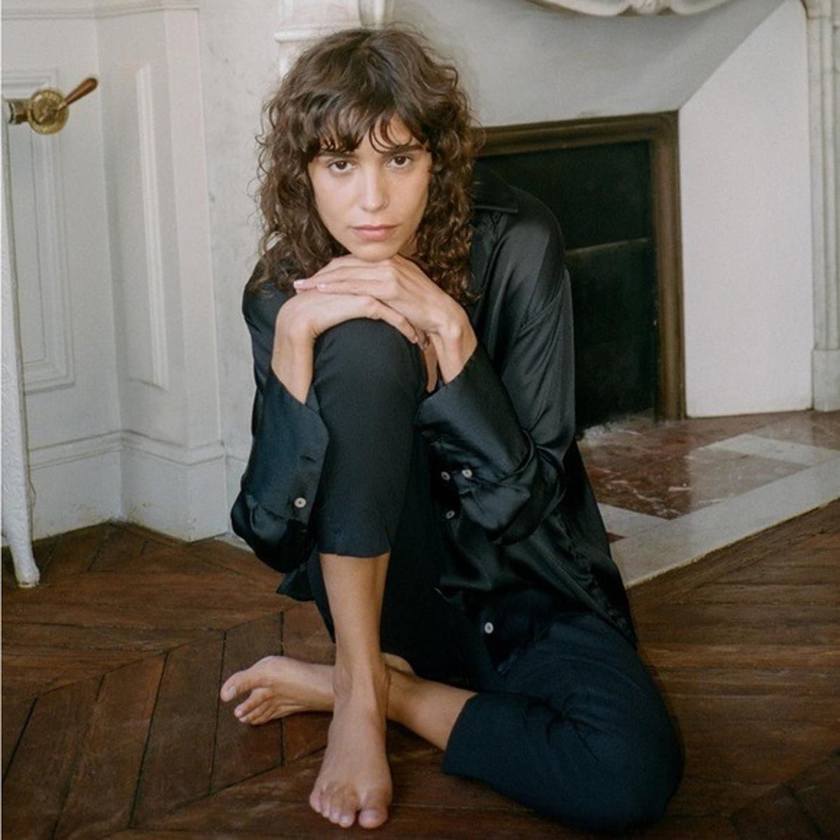 [B9] OVERSIZED SATIN SHIRT