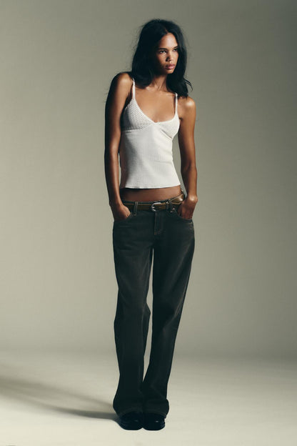 RIBBED WHITE V-NECK CAMISOLE TOP