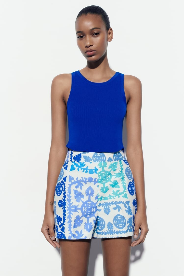 [C6] HIGH-RISE BLUE PATTERNED SHORTS