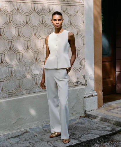 ZARA SLEEVELESS WHITE BUTTONED TOP ELEGANT