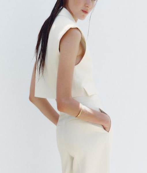 SHORT FLAP CROPPED VEST