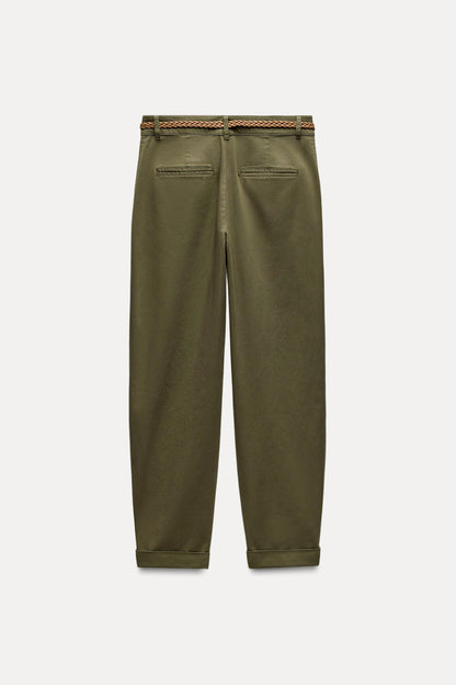 PANTALON KAKI STYLÉ AVEC CEINTURE MARRON