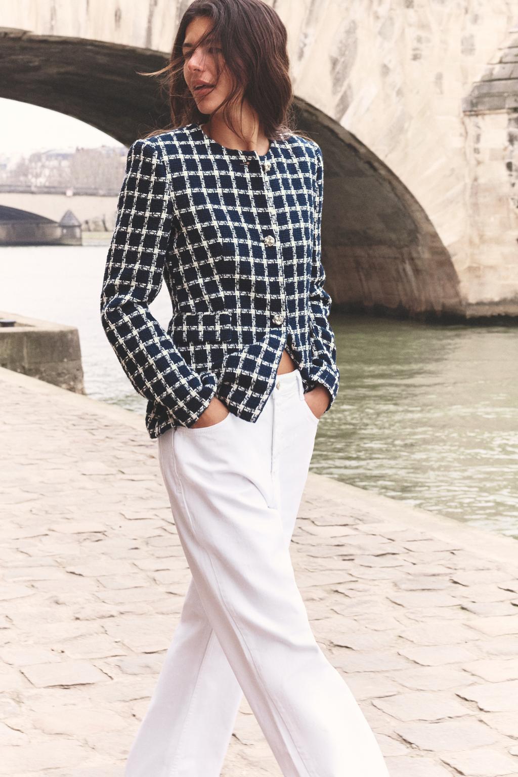 Textured fitted blazer in blue and white tweed