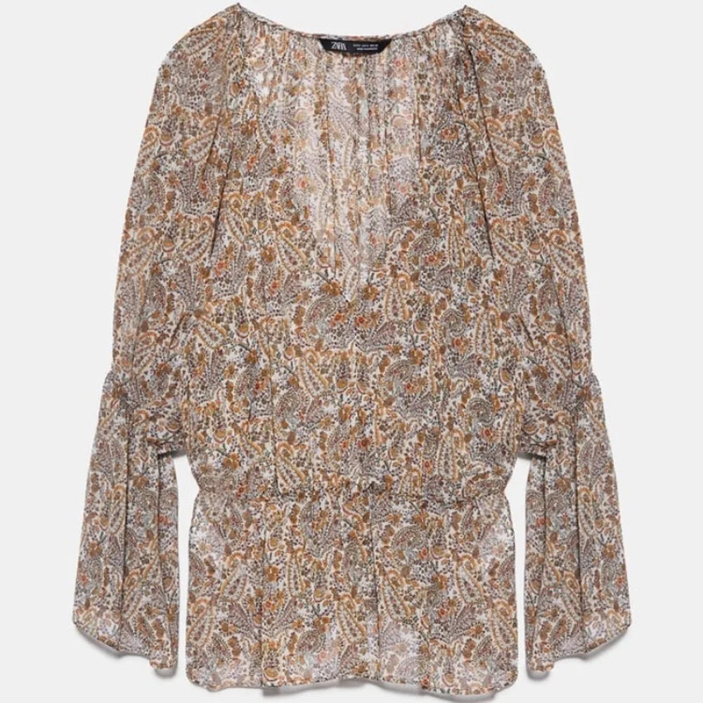 [A4] BLOUSE LONG SLEEVE FLORAL PASLEY