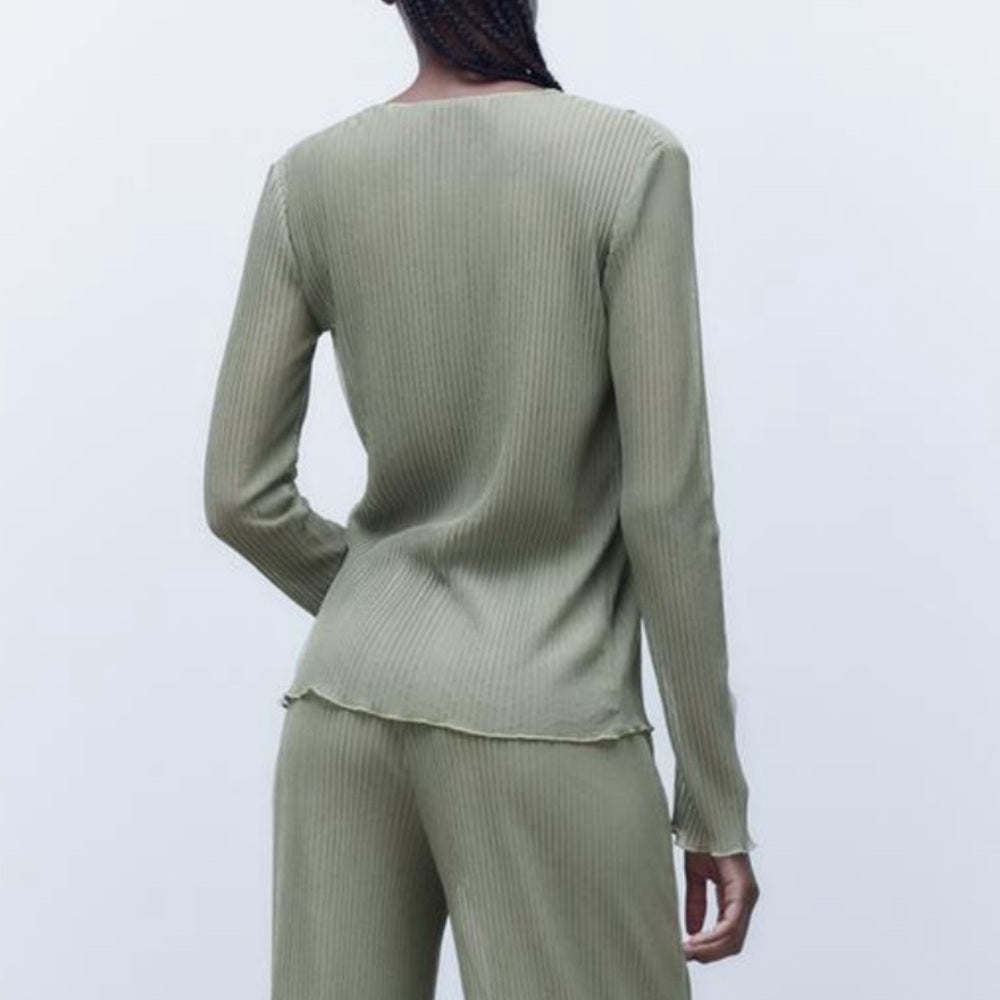 [X2] [E5] KHAKI GREEN SHEER TIE FRONT PLEATED TOP