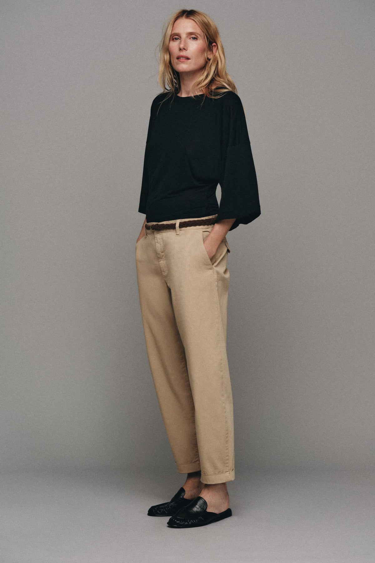 [X6] CHINO TROUSERS