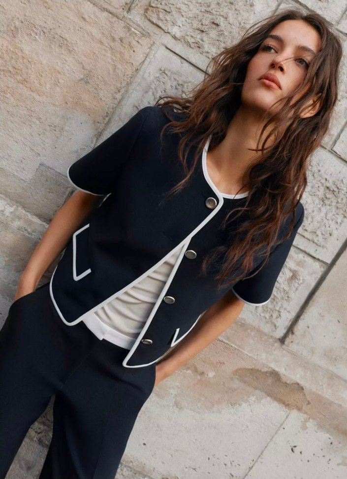 Blazer Zara à manches courtes et finitions contrastantes blanches