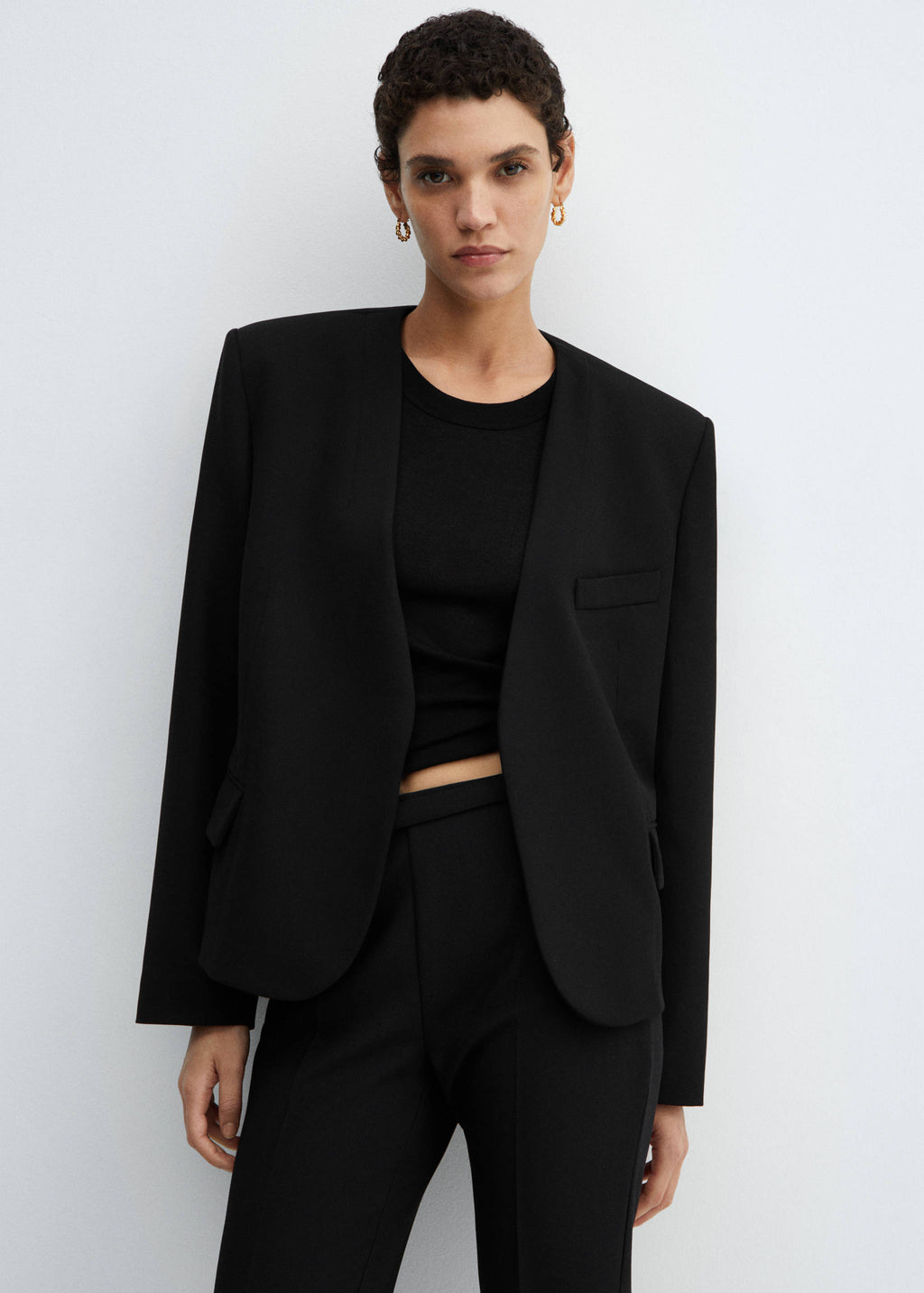 Blazer Mango noir à épaulettes