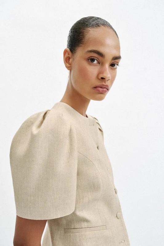 Veste Zara beige à manches courtes bouffantes