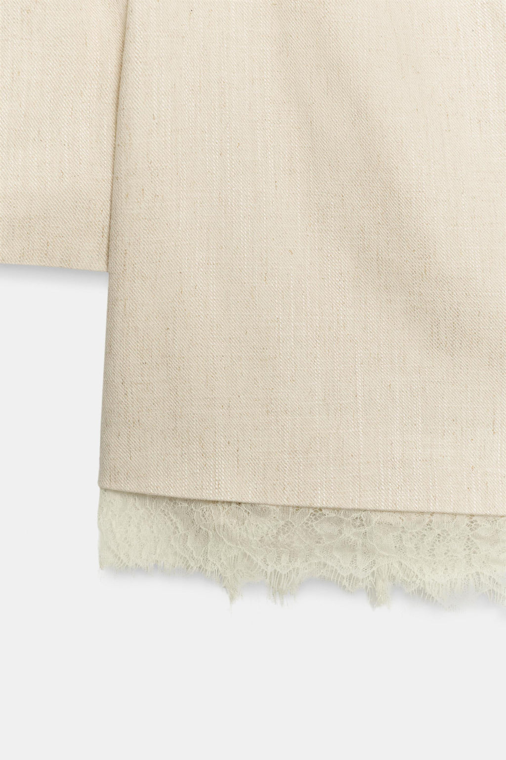 Blazer court Zara beige clair à finition dentelle