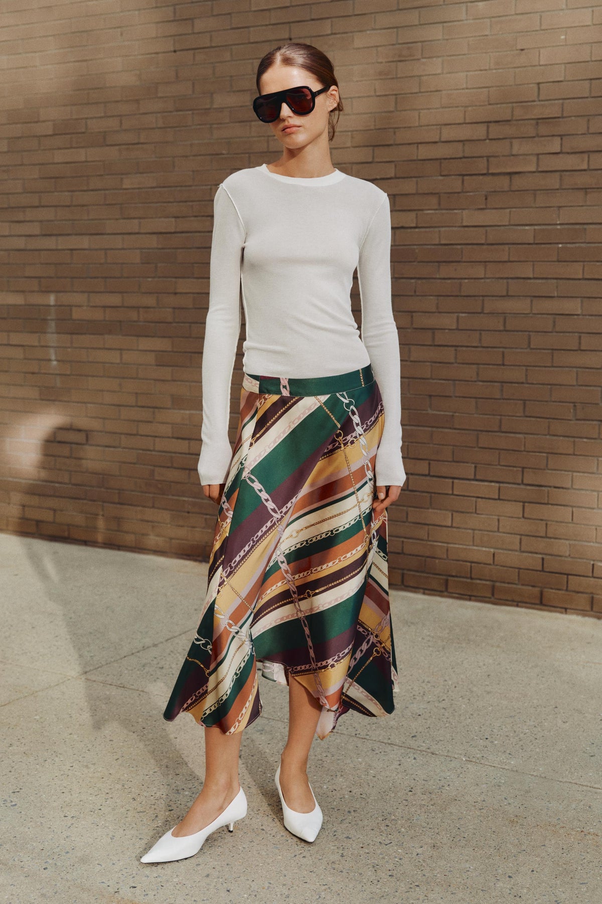 Jupe asymétrique imprimée multicolore Zara – vue portée 5